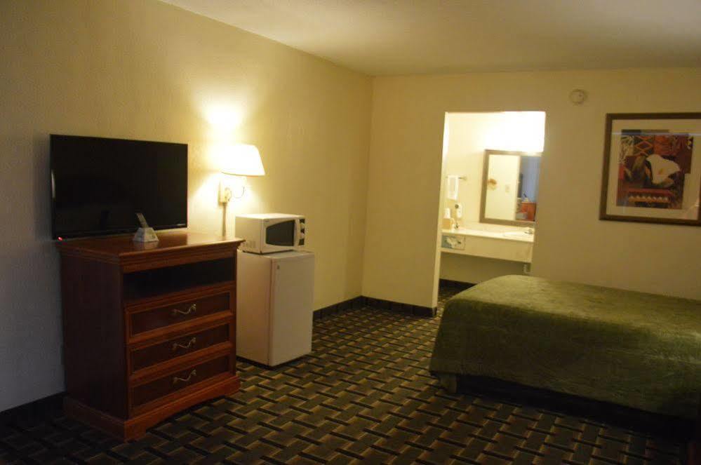 Rodeway Inn Denmark-Jackson Luaran gambar