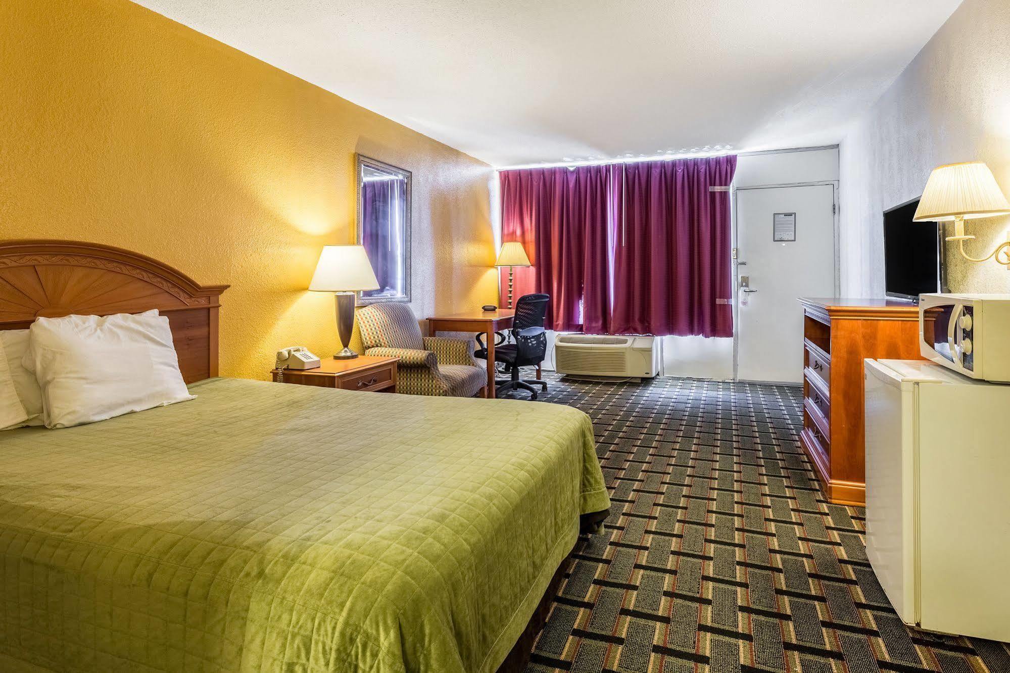 Rodeway Inn Denmark-Jackson Luaran gambar